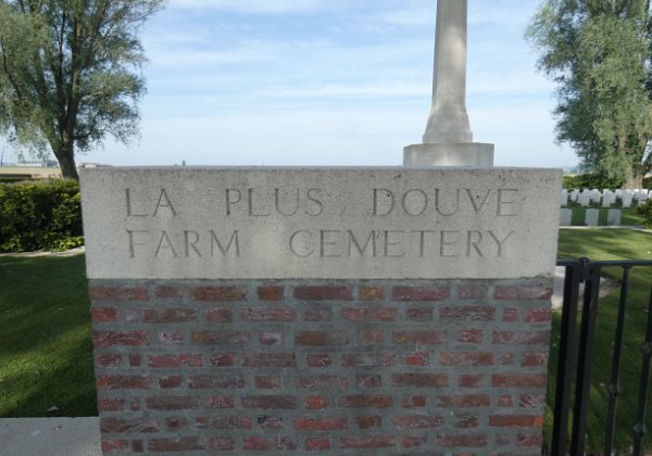 La Plus Douvre Farm Cemetery