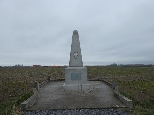 Obelisk 32ste Franse Divisie Kemmel