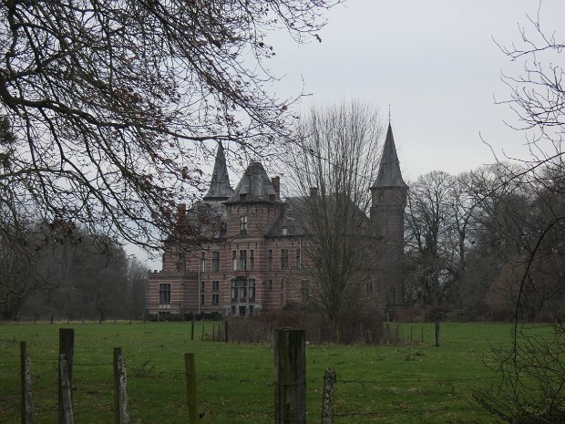 Gedenkbord Passing the Chateau